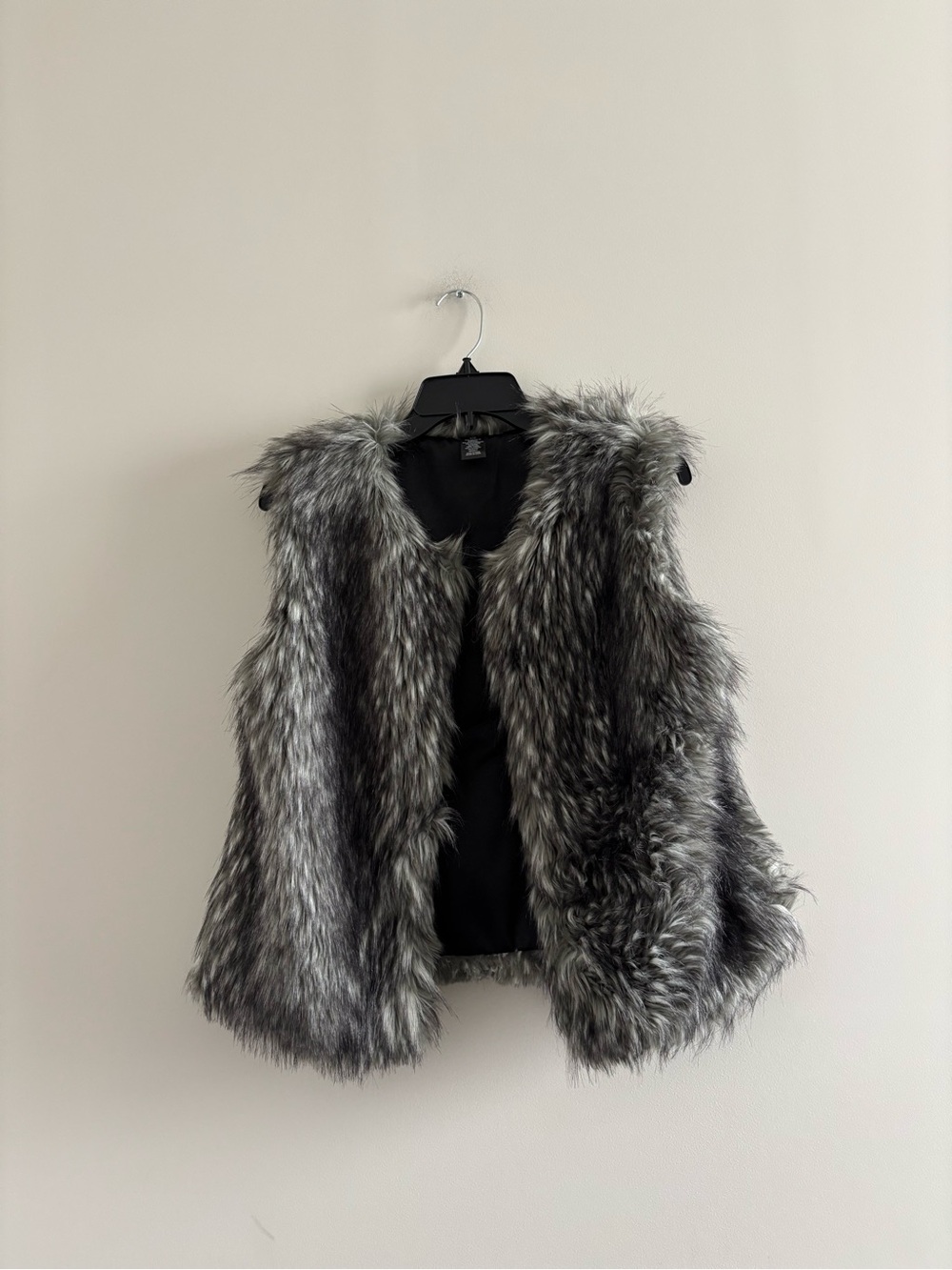VTG Mixit Fuzzy Faux Fur Vest Gray Black Lined Womens S/M Glam Y2K Indie Boho